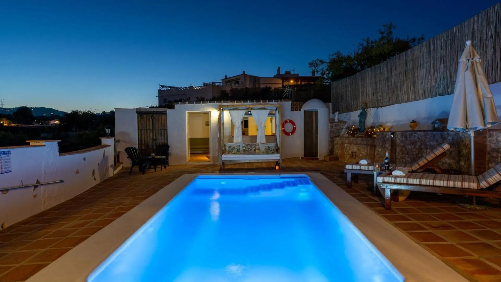 Casa Herrero Nerja 0*,  İspanya